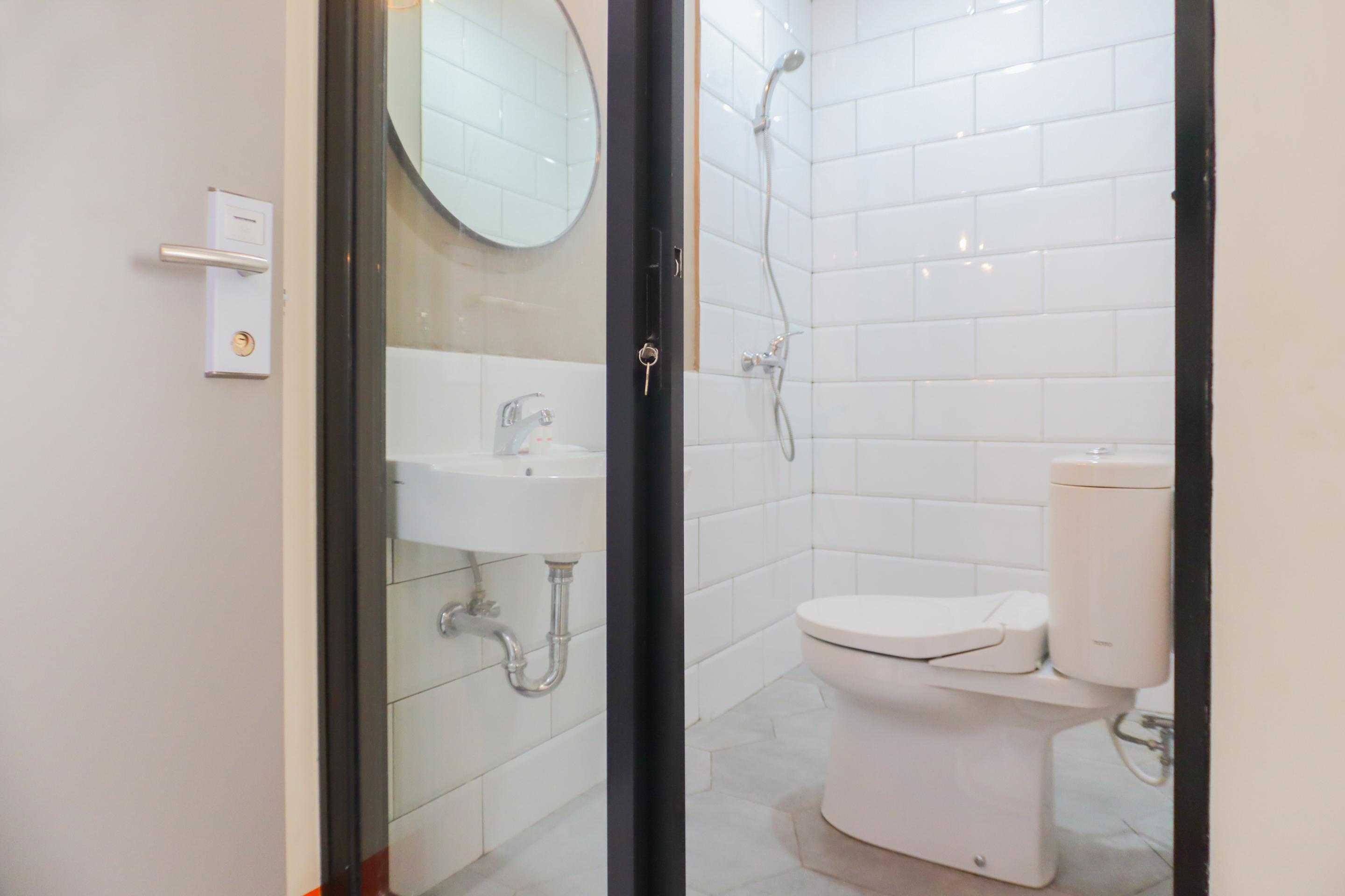 Capital O 281 Hotelo จาการ์ตา ภายนอก รูปภาพ
